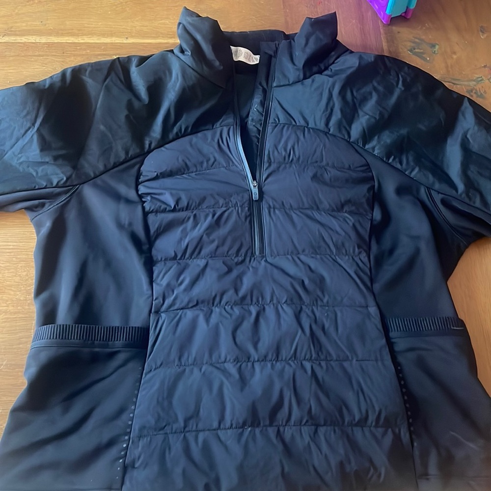 Lululemon down for it All pullover jacket size 14. Very Warm pullover jacket